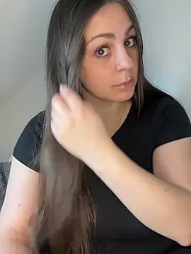 Loella-Rose online show from 22, 4, 2026