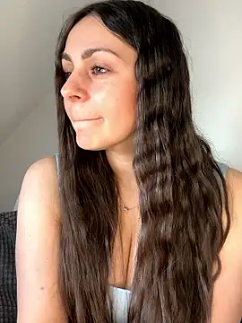 Loella-Rose online show from 28, 4, 2026