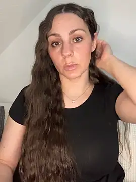 Loella-Rose online show from 28, 4, 2026