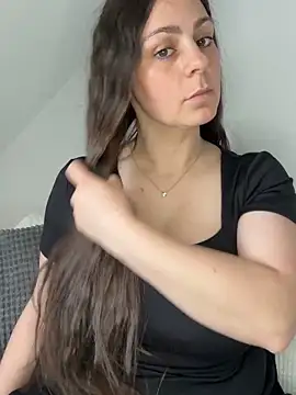 Loella-Rose online show from 29, 4, 2026