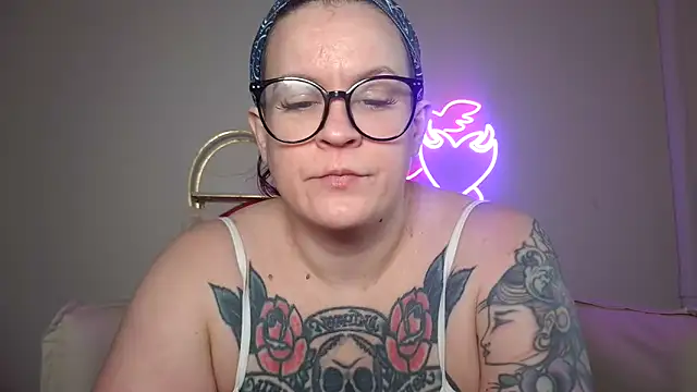 quinnmariexo online show from 1, 2, 2026