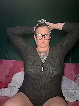 quinnmariexo online show from 29, 4, 2026