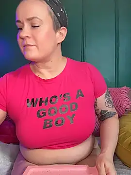 quinnmariexo online show from 15, 6, 2026