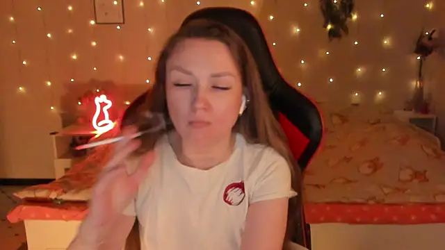 desperatehousewife   online show from 21, 4, 2026