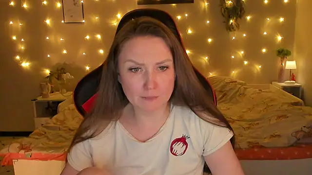 desperatehousewife   online show from 16, 5, 2026