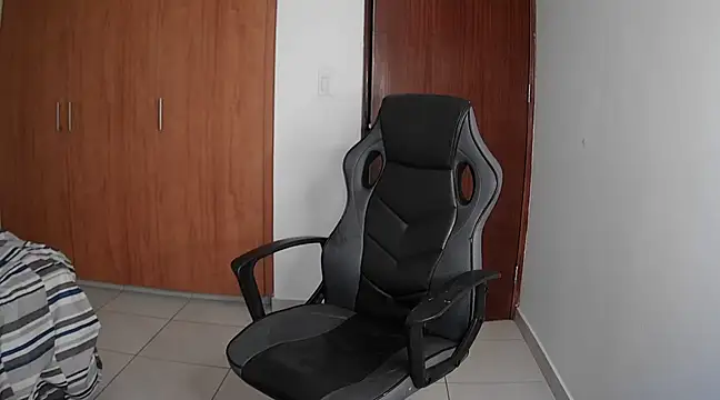 Snapshot of modexusparty1 chatting on 6, 1, 2025 modexusparty1 online show from 6, 1, 2025