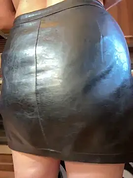 Hotmomcheckk  online show from 23, 2, 2025