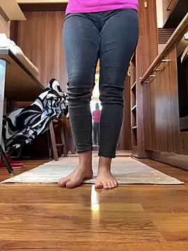 Hotmomcheckk  online show from 25, 2, 2025