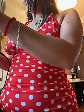 Snapshot of Hotmomcheckk_ chatting on 19, 6, 2026 Hotmomcheckk online show from 19, 6, 2026