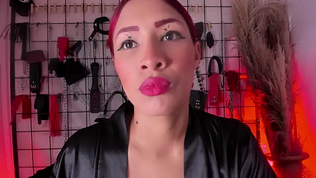 charrlotte quinn online show from 10, 11, 2025