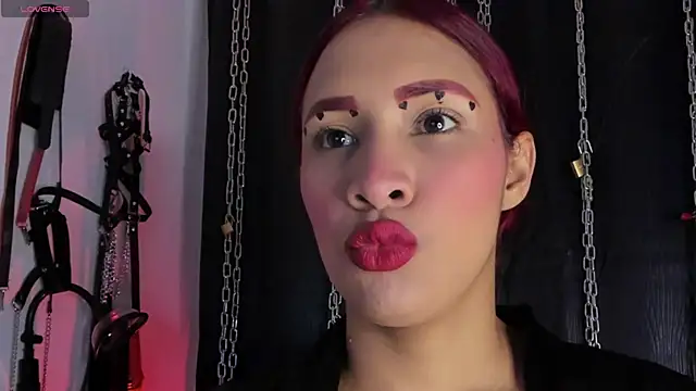 charrlotte quinn online show from 14, 4, 2026