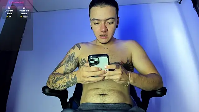 Snapshot of male_pussy chatting on 3, 12, 2024 male pussy online show from 3, 12, 2024