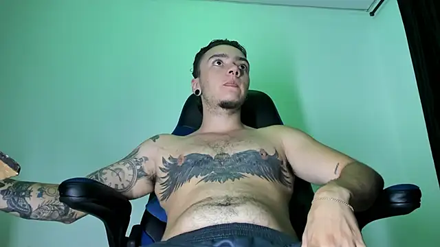 Snapshot of male_pussy chatting on 4, 12, 2024 male pussy online show from 4, 12, 2024