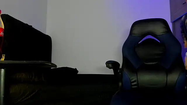 Snapshot of male_pussy chatting on 8, 10, 2025 male pussy online show from 8, 10, 2025