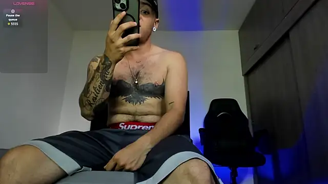 male pussy online show from 26, 4, 2026