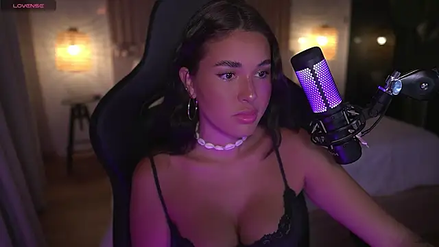 Lizhush  online show from 8, 1, 2025