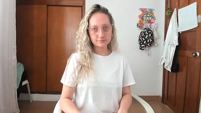 Adele johnsonn1 online show from 7, 10, 2025