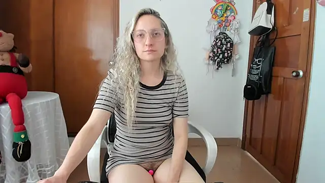 Snapshot of Adele_johnsonn1 chatting on 11, 5, 2026 Adele johnsonn1 online show from 11, 5, 2026
