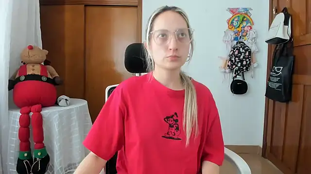 Snapshot of Adele_johnsonn1 chatting on 22, 5, 2026 Adele johnsonn1 online show from 22, 5, 2026