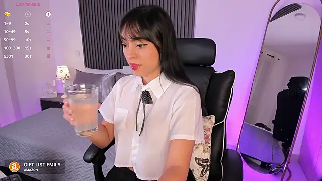 emilyruiz1 online show from 15, 3, 2025