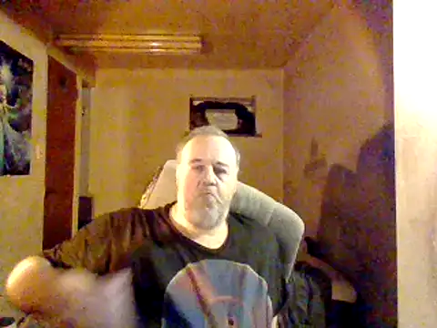 Nightshade7712 online show from 5, 1, 2025