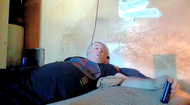 Nightshade7712 online show from 26, 2, 2025