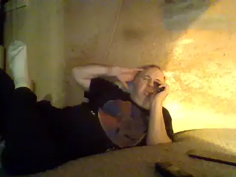 Nightshade7712 online show from 10, 3, 2025