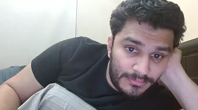 Snapshot of robintoit chatting on 4, 1, 2025 robintoit online show from 4, 1, 2025