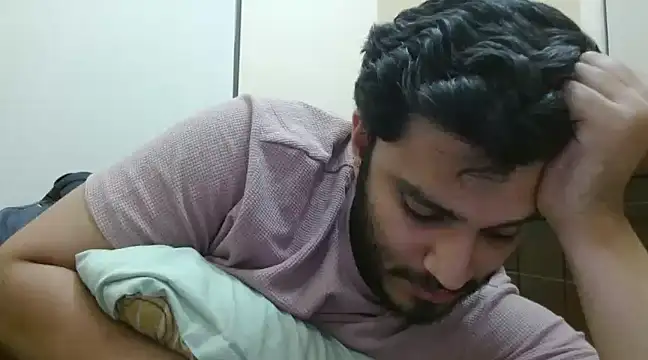 Snapshot of robintoit chatting on 24, 2, 2025 robintoit online show from 24, 2, 2025