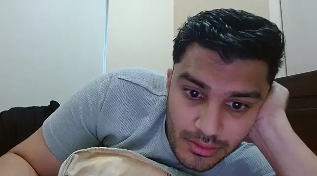 Snapshot of robintoit chatting on 8, 3, 2025 robintoit online show from 8, 3, 2025