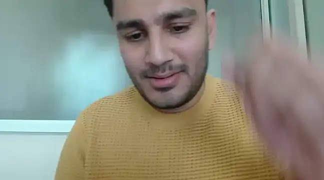 Snapshot of robintoit chatting on 8, 3, 2025 robintoit online show from 8, 3, 2025