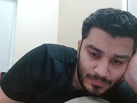 Snapshot of robintoit chatting on 17, 9, 2025 robintoit online show from 17, 9, 2025