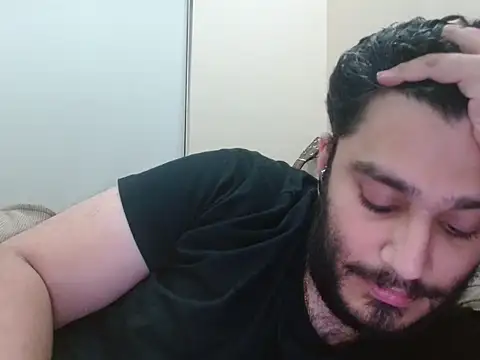 Snapshot of robintoit chatting on 4, 10, 2025 robintoit online show from 4, 10, 2025