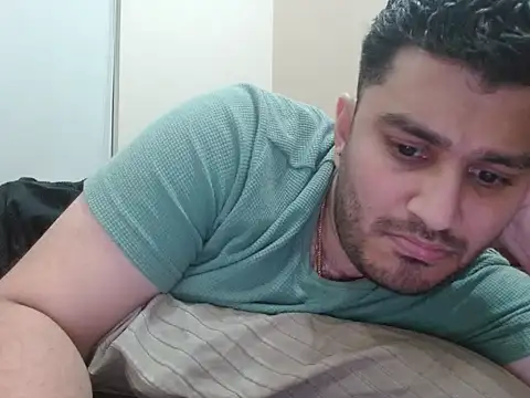 Snapshot of robintoit chatting on 5, 10, 2025 robintoit online show from 5, 10, 2025