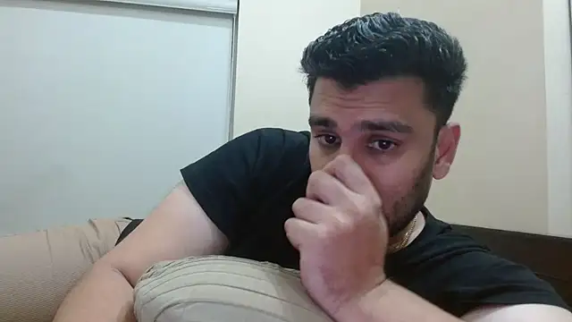 Snapshot of robintoit chatting on 12, 10, 2025 robintoit online show from 12, 10, 2025