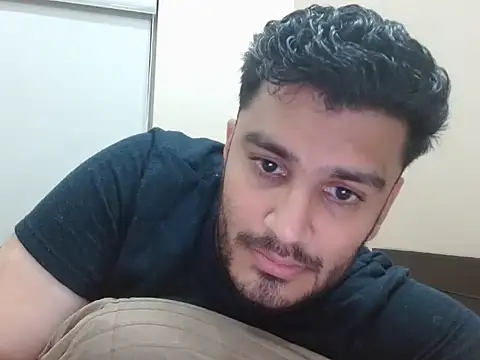 Snapshot of robintoit chatting on 17, 10, 2025 robintoit online show from 17, 10, 2025