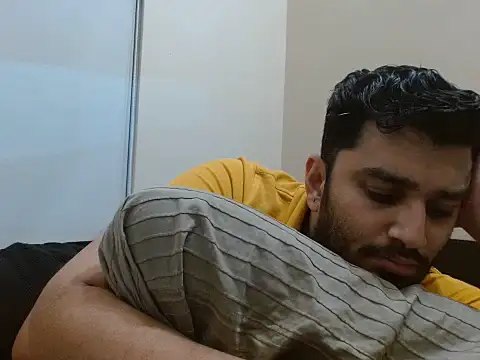 Snapshot of robintoit chatting on 28, 10, 2025 robintoit online show from 28, 10, 2025