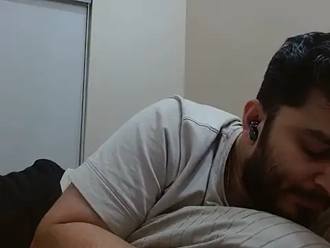 Snapshot of robintoit chatting on 2, 11, 2025 robintoit online show from 2, 11, 2025