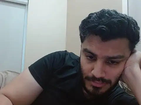 Snapshot of robintoit chatting on 4, 11, 2025 robintoit online show from 4, 11, 2025