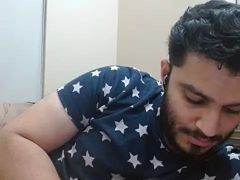 Snapshot of robintoit chatting on 6, 11, 2025 robintoit online show from 6, 11, 2025