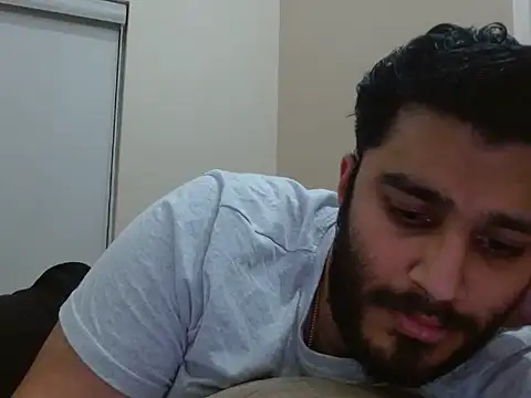 Snapshot of robintoit chatting on 14, 11, 2025 robintoit online show from 14, 11, 2025