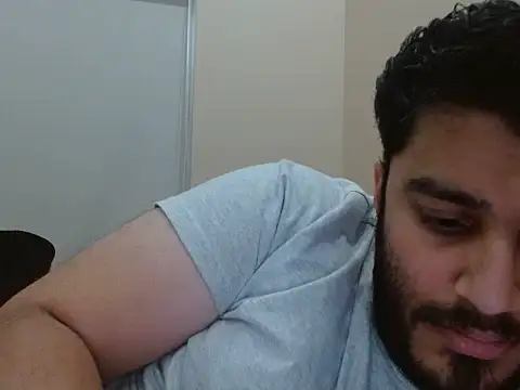 Snapshot of robintoit chatting on 15, 11, 2025 robintoit online show from 15, 11, 2025