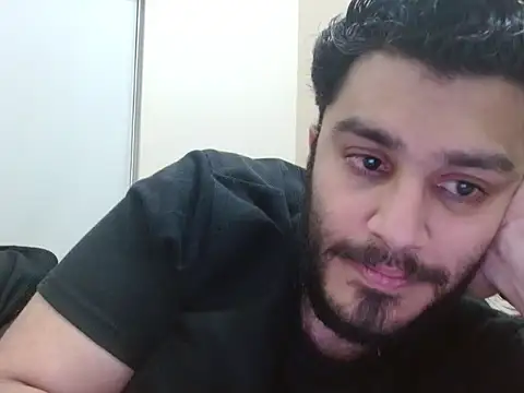 Snapshot of robintoit chatting on 18, 11, 2025 robintoit online show from 18, 11, 2025