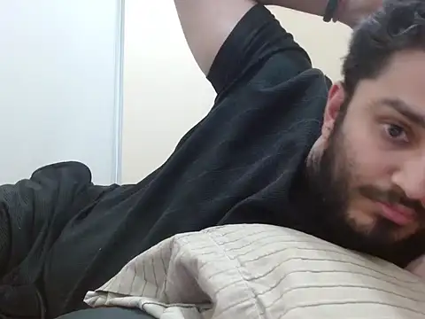 Snapshot of robintoit chatting on 19, 11, 2025 robintoit online show from 19, 11, 2025