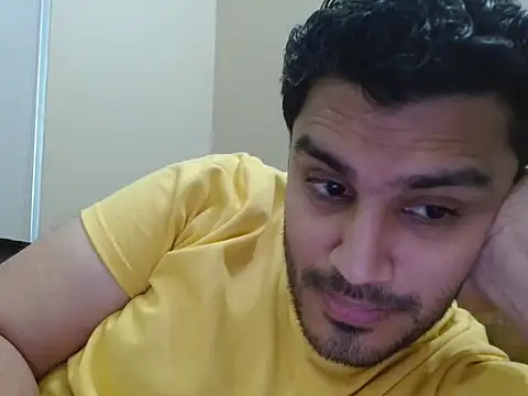 Snapshot of robintoit chatting on 24, 11, 2025 robintoit online show from 24, 11, 2025