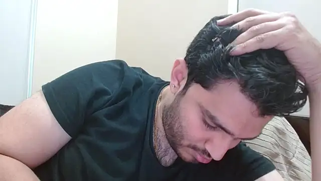 Snapshot of robintoit chatting on 26, 11, 2025 robintoit online show from 26, 11, 2025