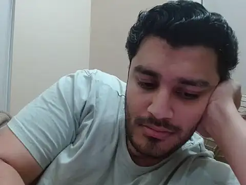 Snapshot of robintoit chatting on 27, 11, 2025 robintoit online show from 27, 11, 2025