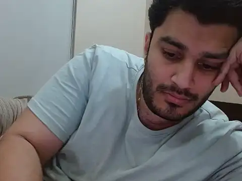 Snapshot of robintoit chatting on 27, 11, 2025 robintoit online show from 27, 11, 2025