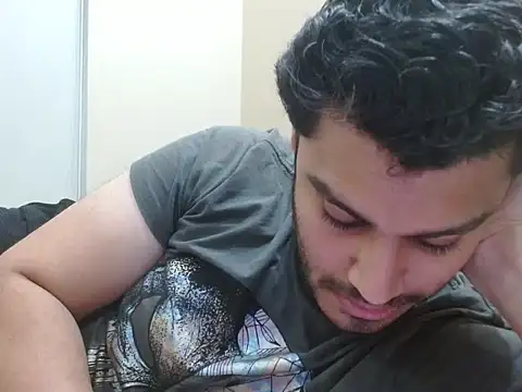 Snapshot of robintoit chatting on 30, 11, 2025 robintoit online show from 30, 11, 2025