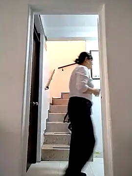 Natasha milf   online show from 16, 2, 2026